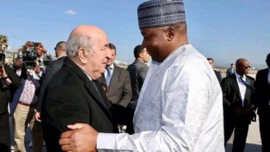 Abdelmadjid Tebboune accueillant le président nigérien Abdourahamane Tiani lors de sa visite en Algérie. Source : Présidence de la République