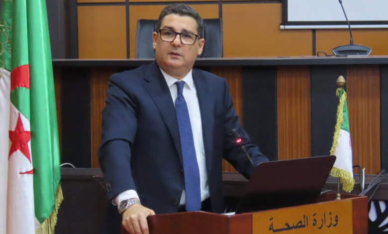 Le ministre de la Santé lors de la réunion consacrée à la généralisation de la numérisation et du dossier médical électronique dans les établissements de santé, le 7 septembre 2026. © Ministère de la Santé